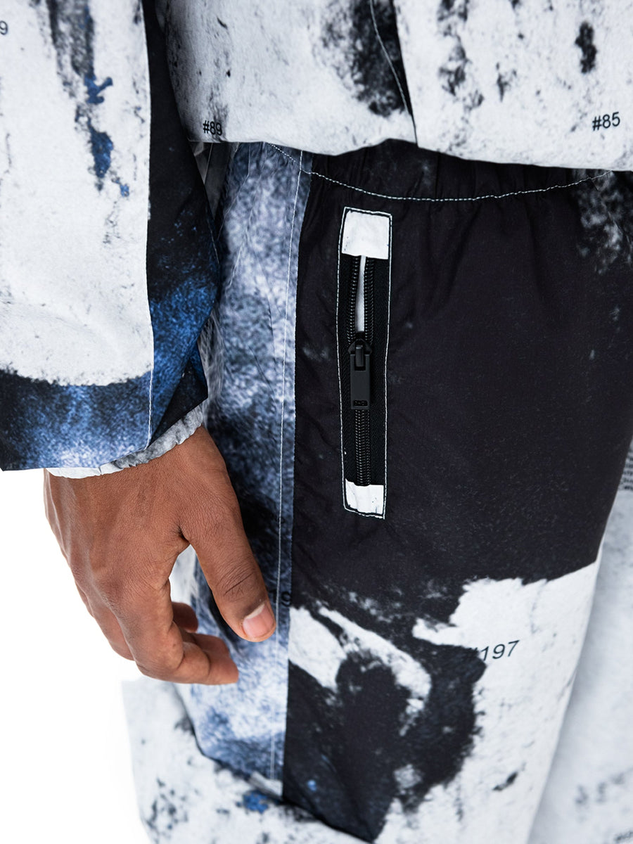 Pantaloni cargo bianchi Rugged, dettaglio della tasca laterale