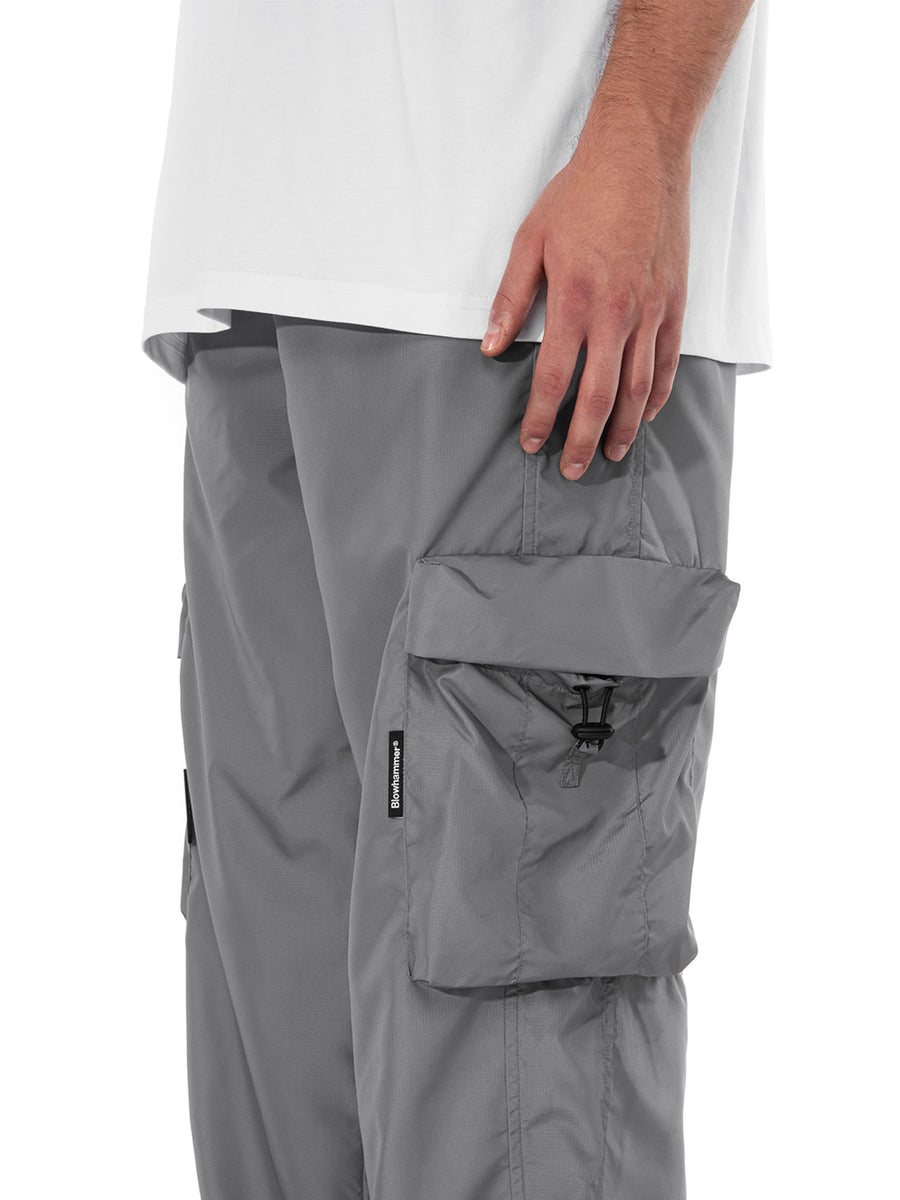 Coloured cargo trousers in grey, cargo pocket detail