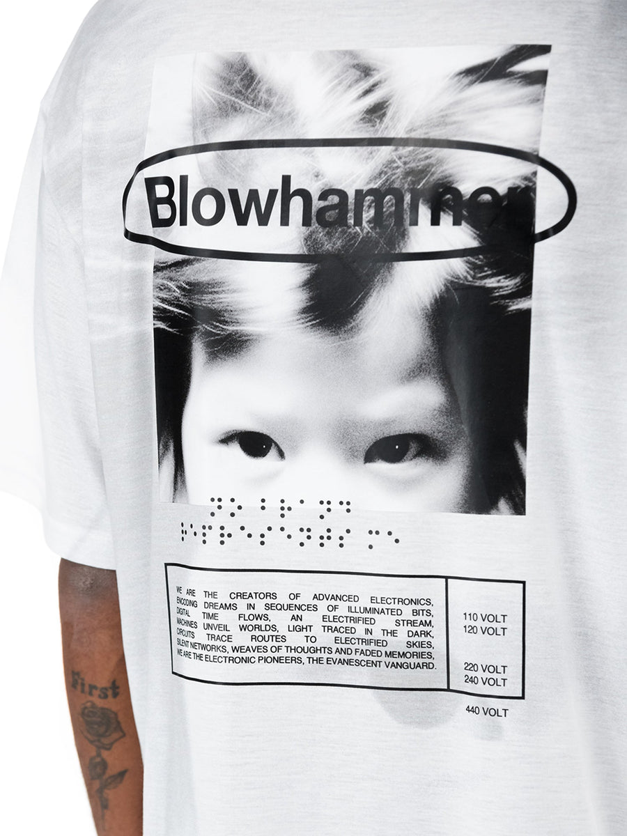 T-shirt bianca Stream, dettaglio della stampa sul retro