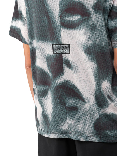 T-shirt σε πράσινο πετρόλ και ροζ Militant Maw, λεπτομέρεια της ετικέτας πίσω