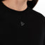 T-shirt a maniche lunghe nera Minimal, dettaglio del logo