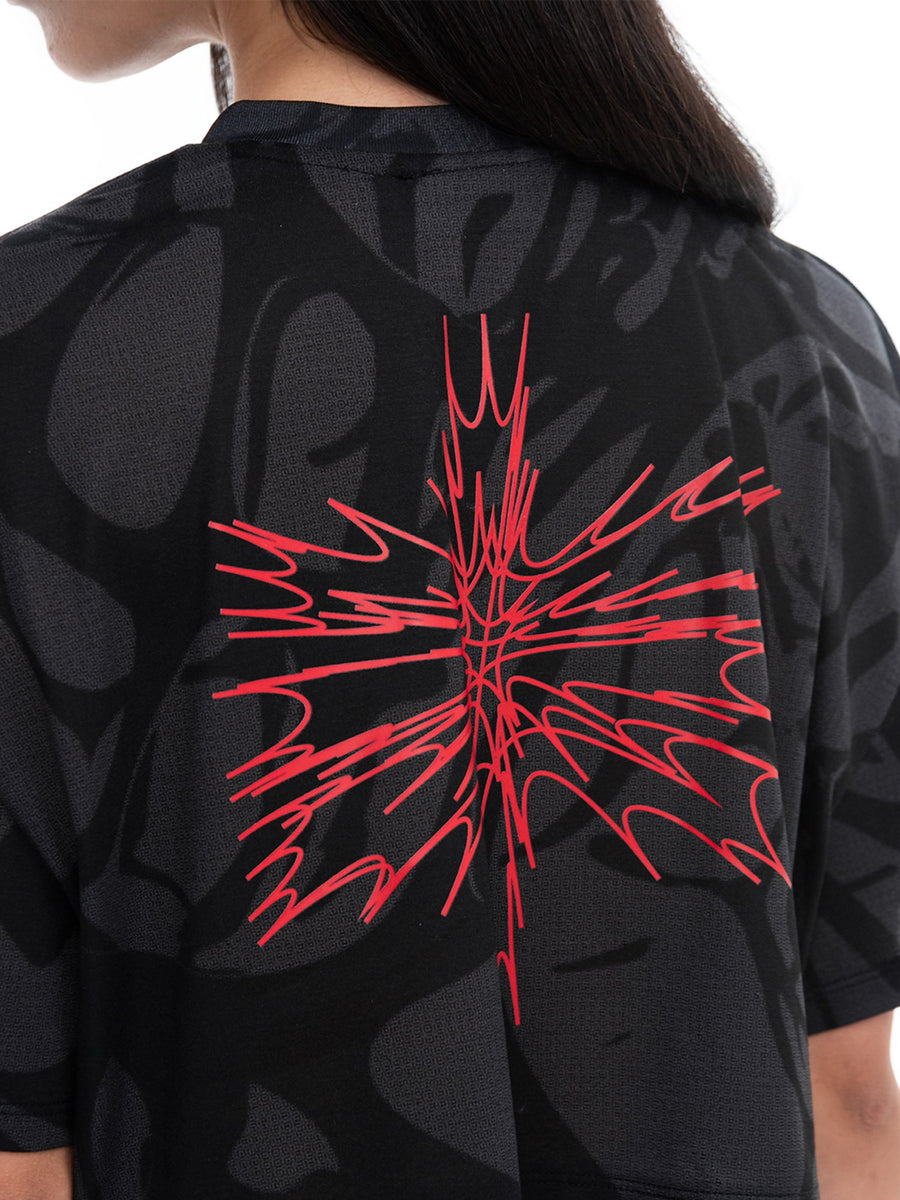 Black Strand cropped T-shirt, back print detail
