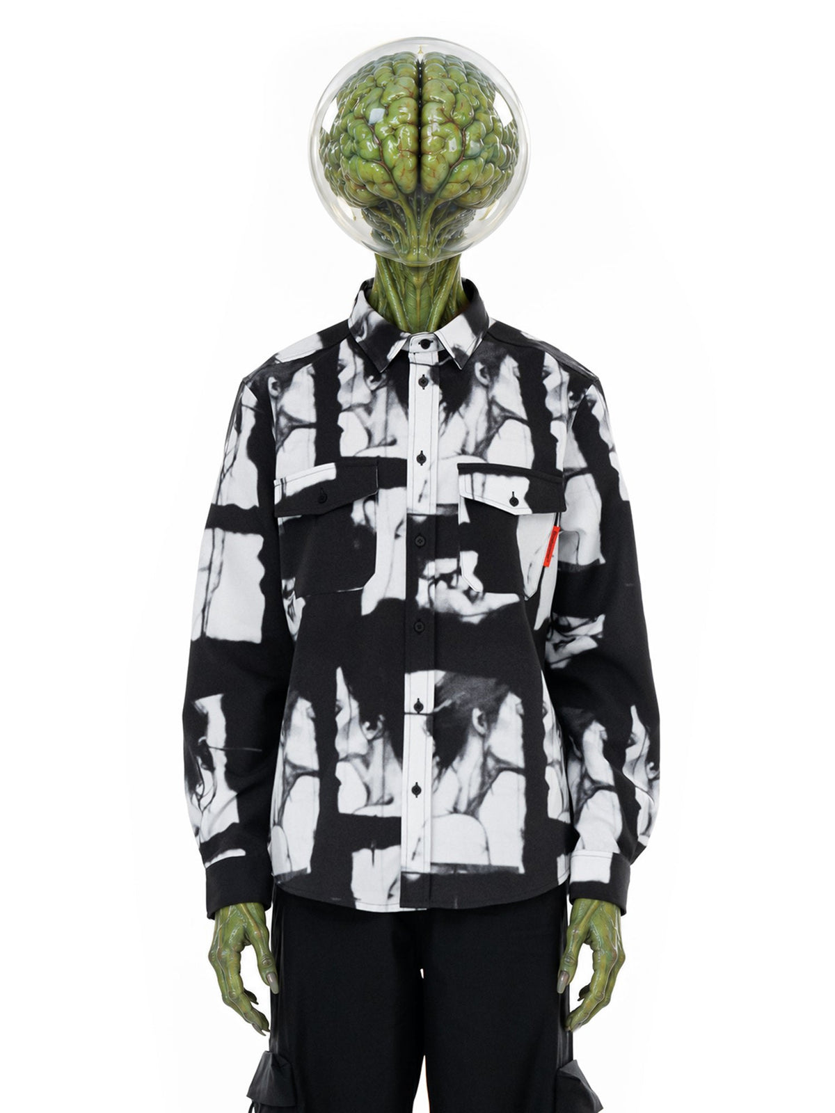 Personaggio inventato, marziano con la testa a bolla, indossa Unkiss Camicia Maniche Lunghe
